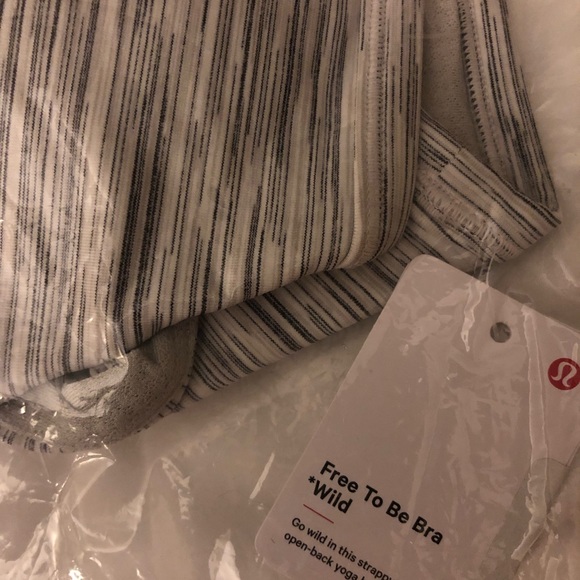 NWT Lululemon 6 Free to Be Wild Bra Grey White Stripes - Picture 9 of 10